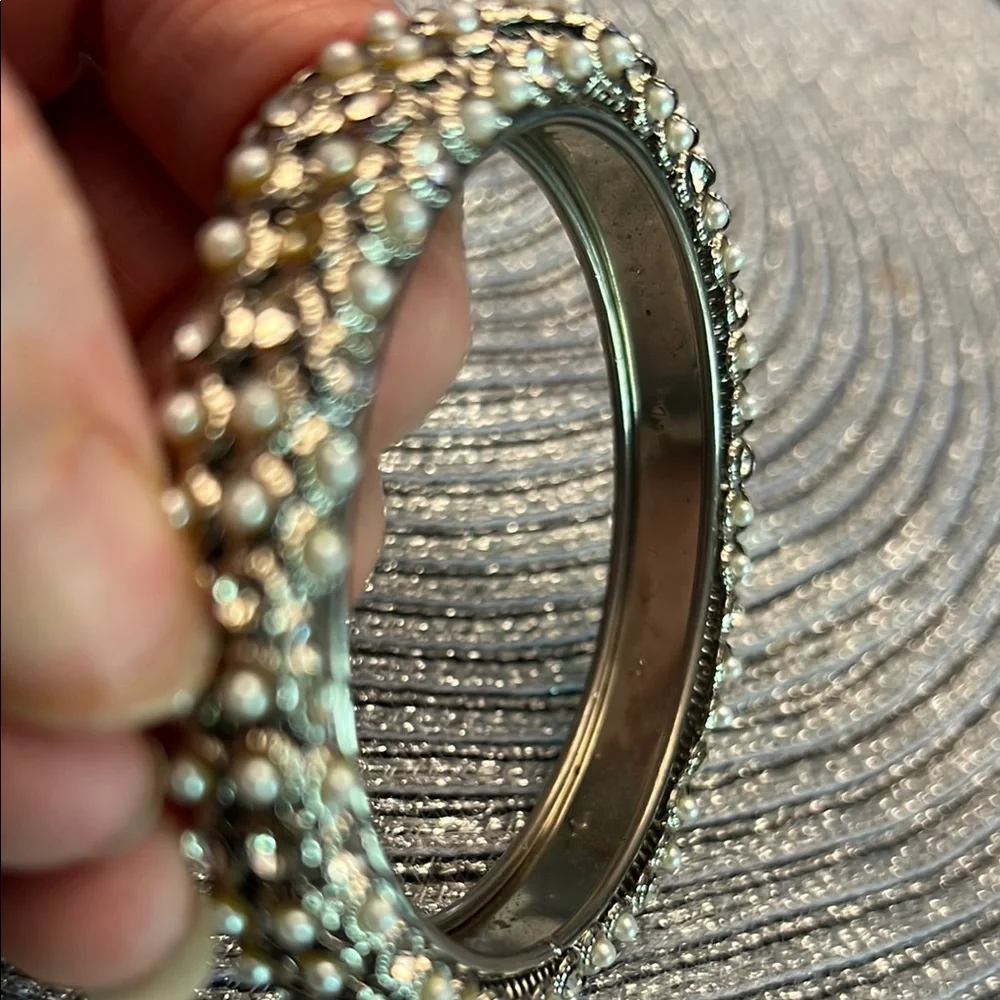 Vintage bangle Silver tone  and Pearl rhinestone diamond Bracelet - Picture 4 of 8